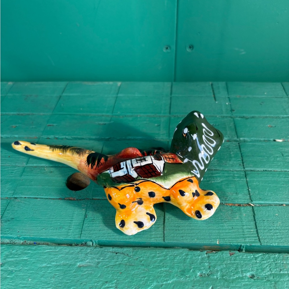Handcrafted Multicolor Ceramic Lizard Decor - Picture 6 of 8